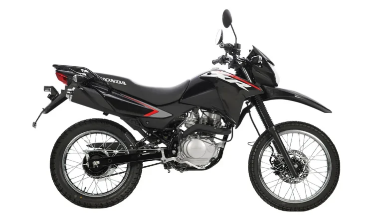 Honda XR 150L de color Negro